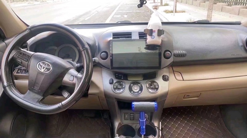 北京12年丰田RAV43