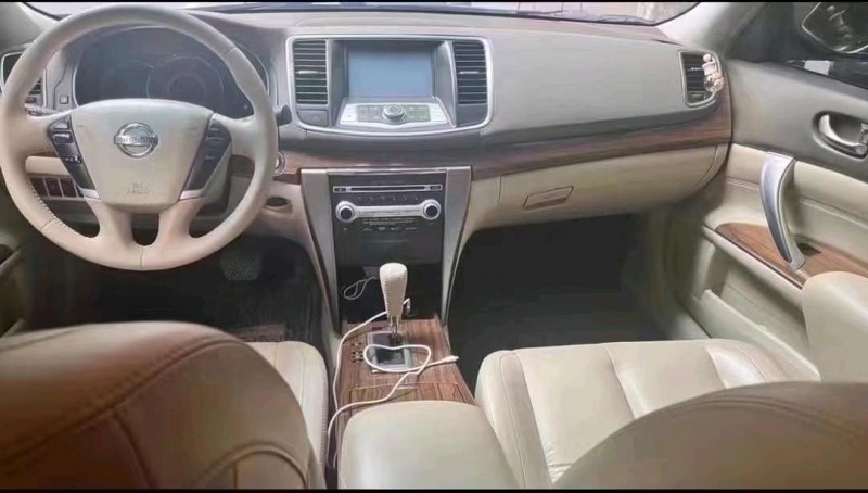 济南11年日产天籁3