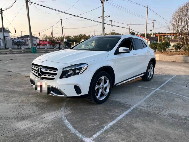 徐州18年奔驰GLA8