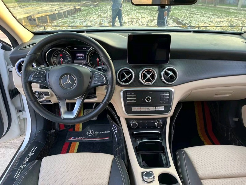 徐州18年奔驰GLA4