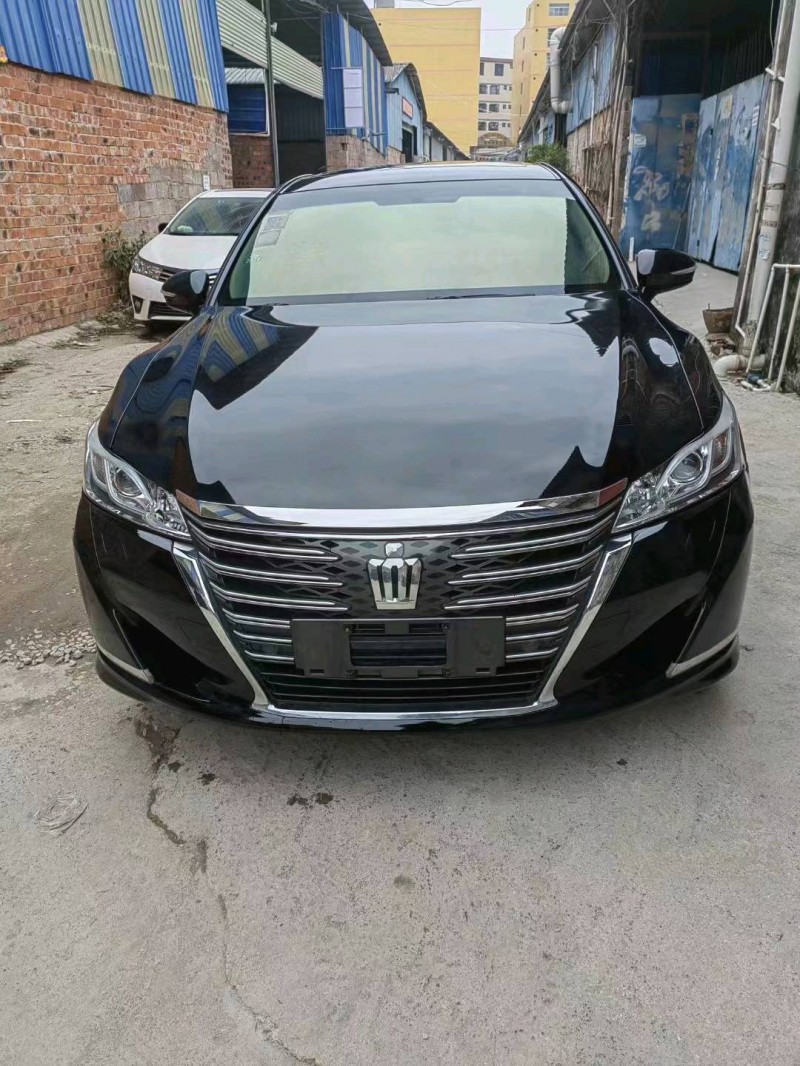 邯郸17年丰田皇冠1