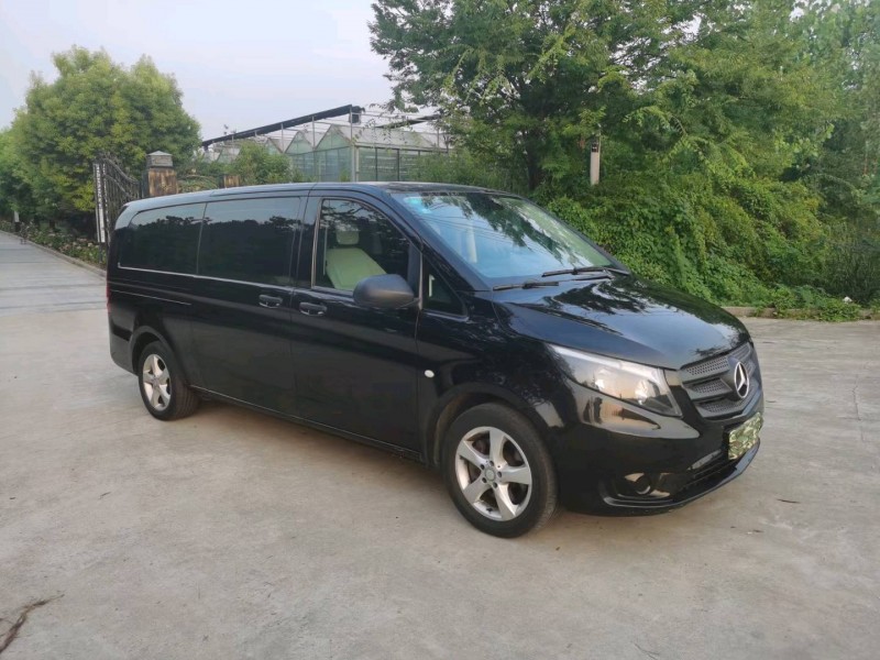 徐州16年奔驰威霆8