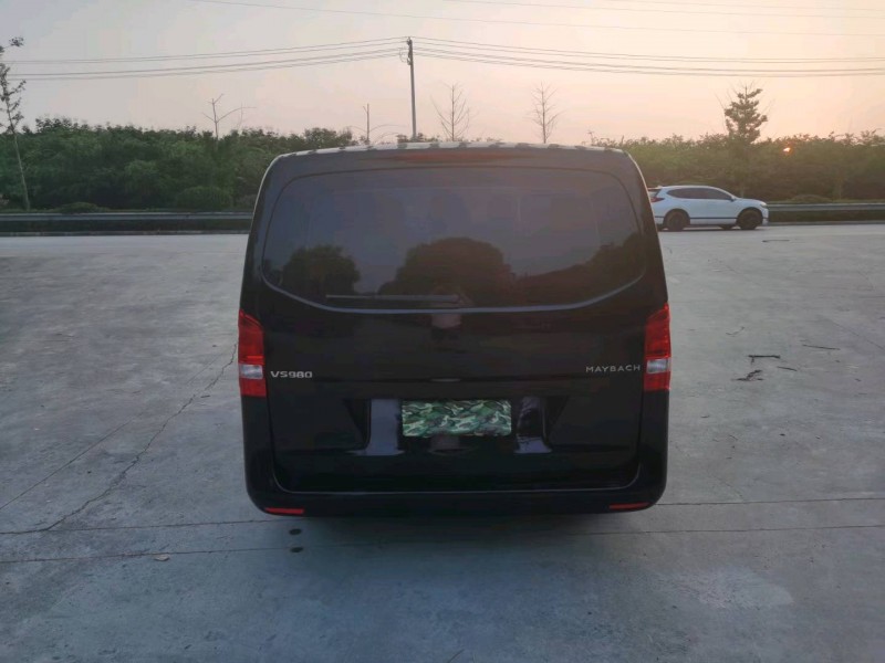 徐州16年奔驰威霆1