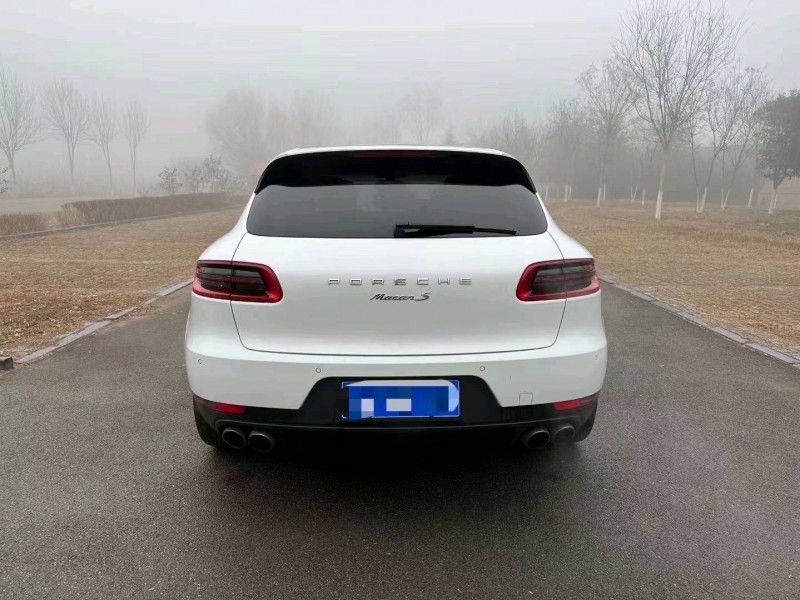 枣庄15年保时捷Macan8