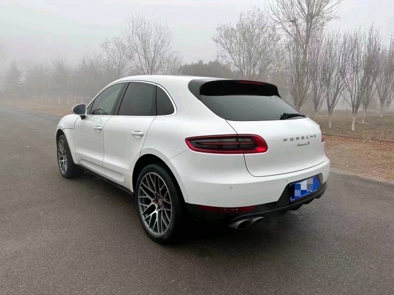 枣庄15年保时捷Macan9