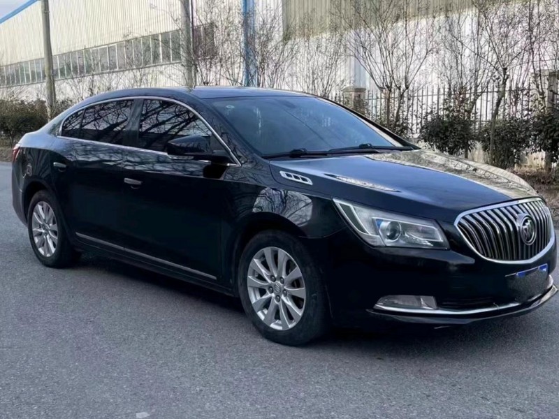 青岛15年别克君越2