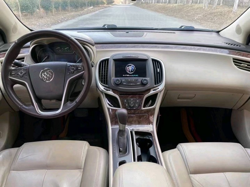 青岛15年别克君越4