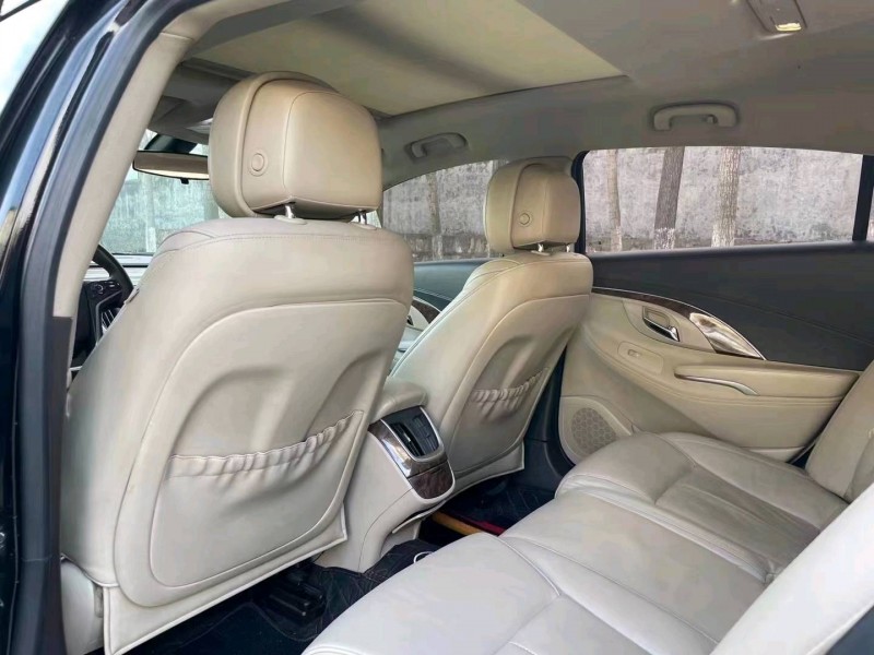 青岛15年别克君越5