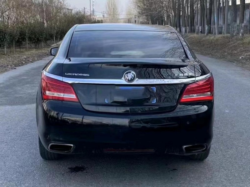 青岛15年别克君越6