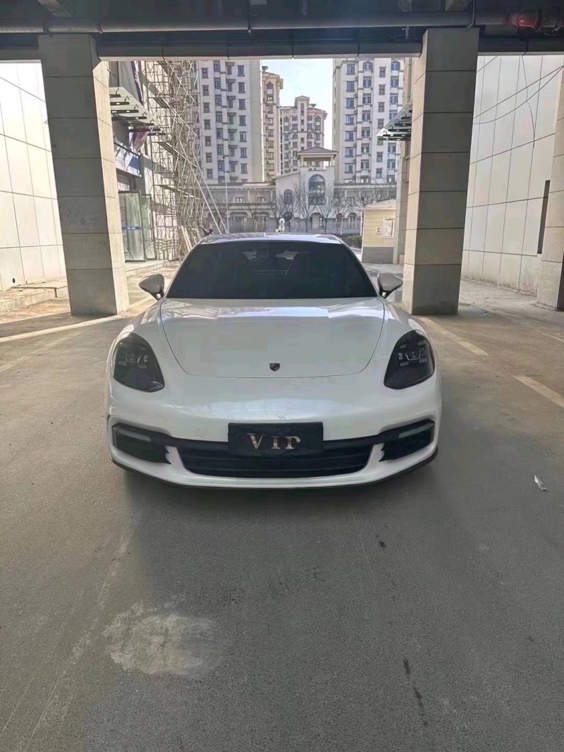 东营17年保时捷帕拉梅拉9