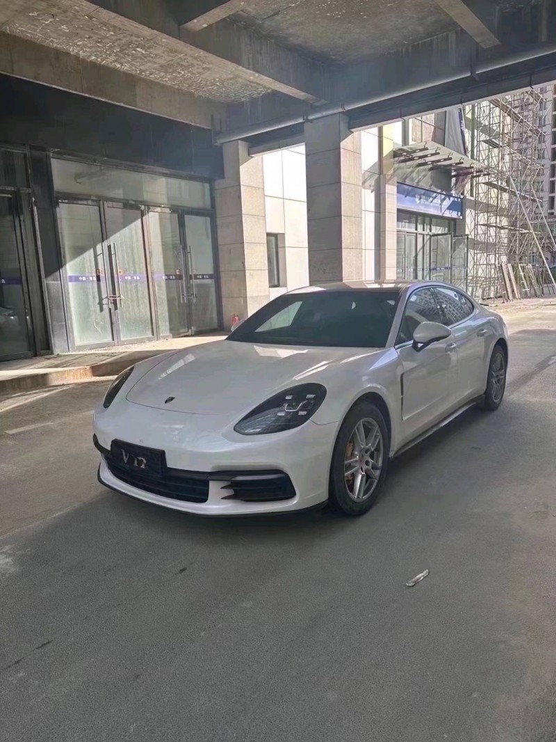 东营17年保时捷帕拉梅拉7