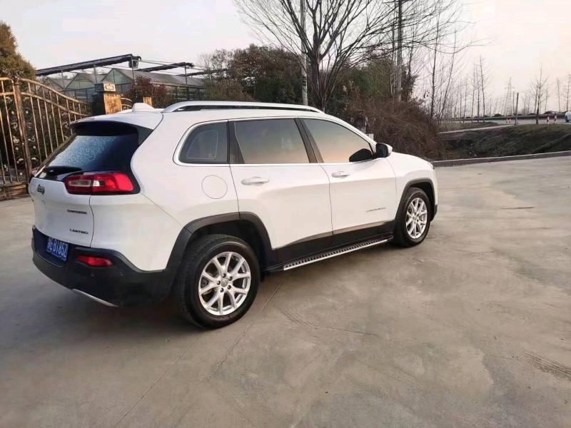 苏州18年Jeep自由光6