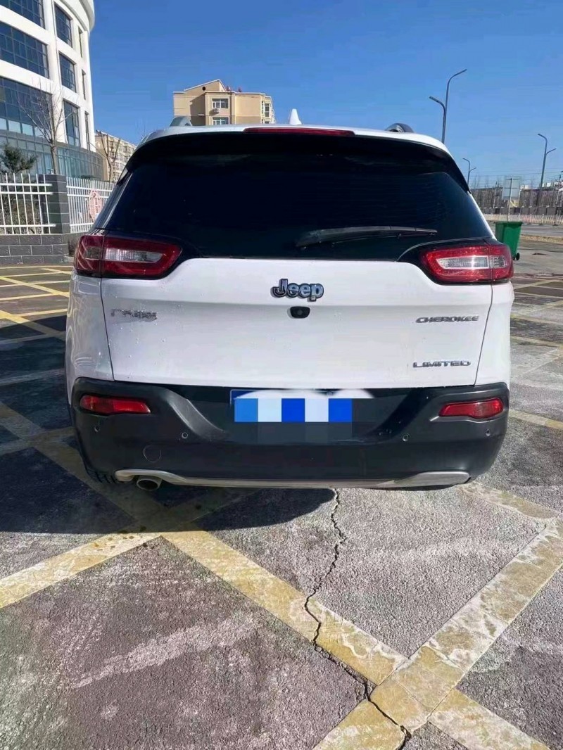 邯郸19年Jeep自由光6