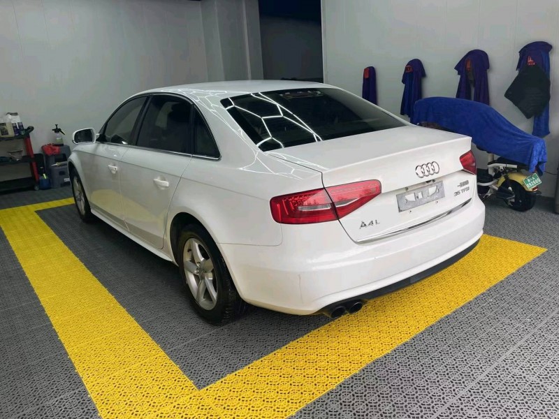 石家庄15年奥迪A4L7