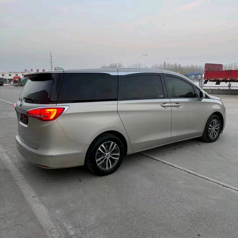 北京17年别克GL82