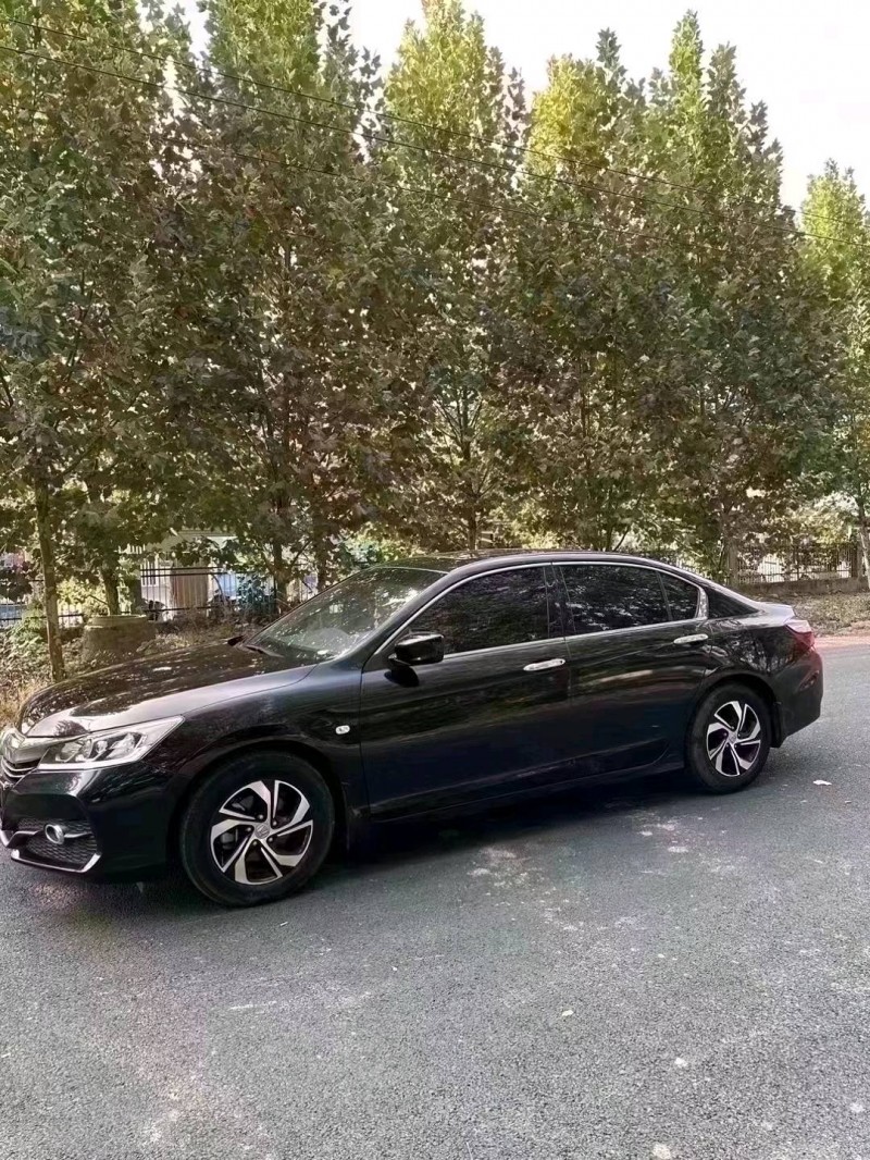 北京17年本田雅阁7