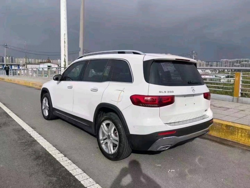 珠海21年奔驰GLB9