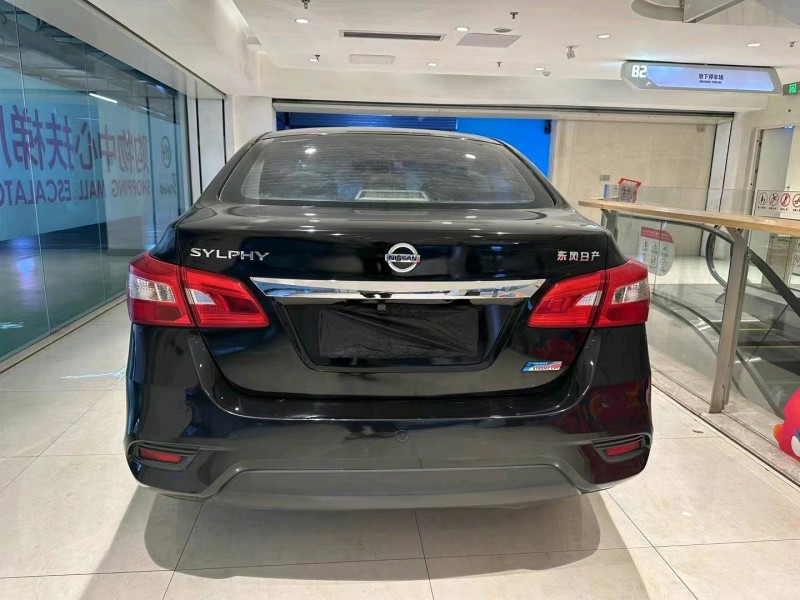 北京17年日产轩逸8