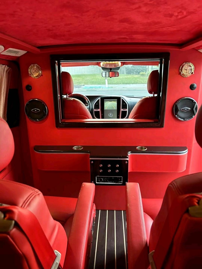 宿迁17年奔驰威霆4