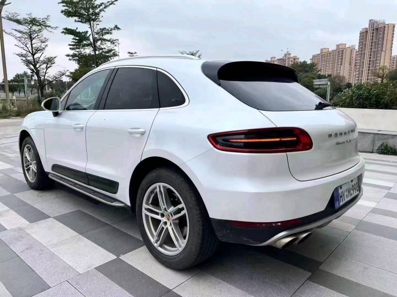 珠海14年保时捷Macan1