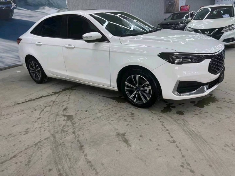 济南22年福特福睿斯2