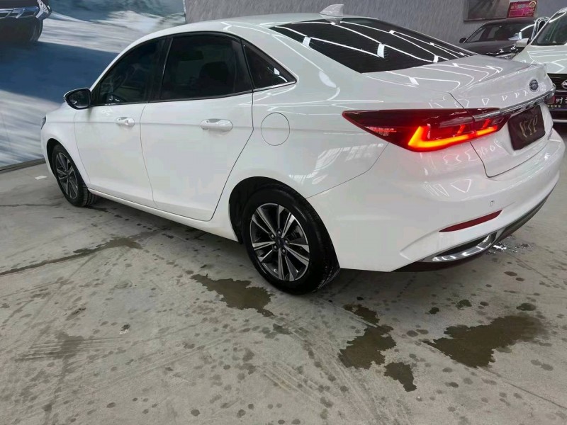 济南22年福特福睿斯6