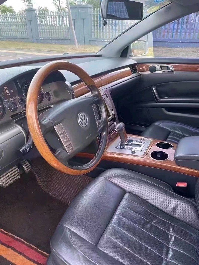 宜昌10年大众辉腾4