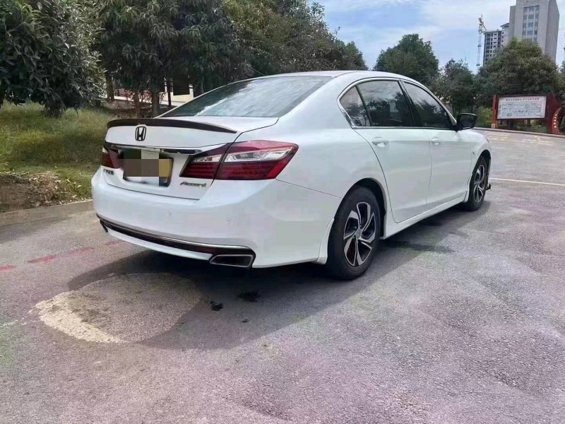 宜昌16年本田雅阁6