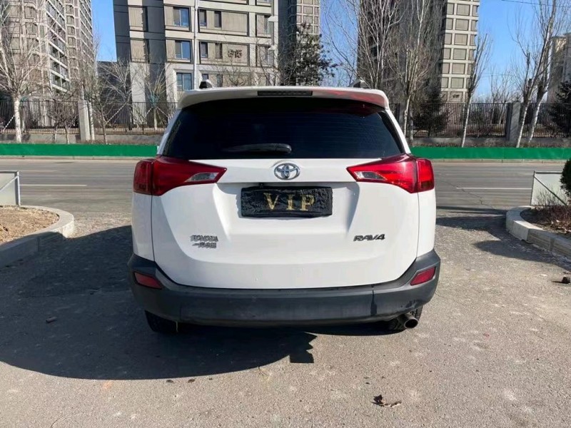 沈阳13年丰田RAV4荣放8