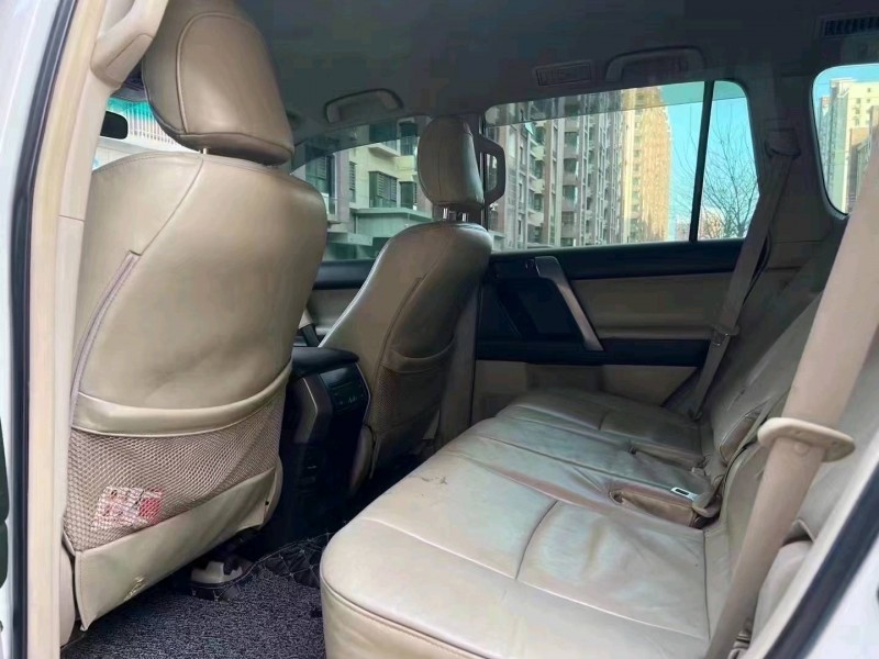 邯郸13年丰田兰德酷路泽5