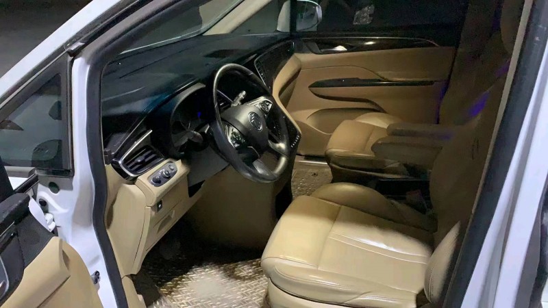 济南18年别克GL83