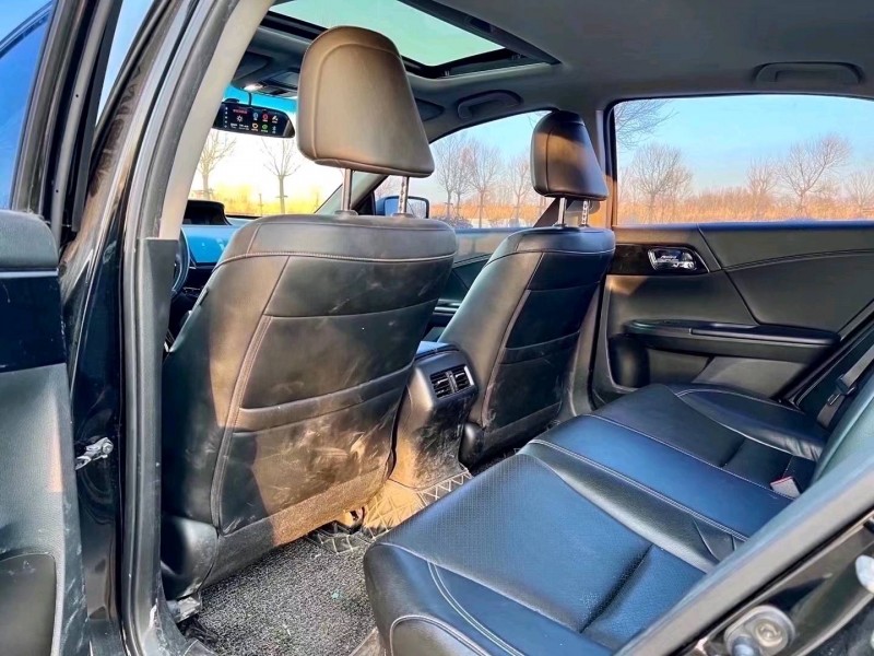 济南17年本田雅阁4