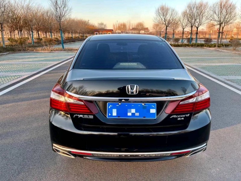 济南17年本田雅阁6