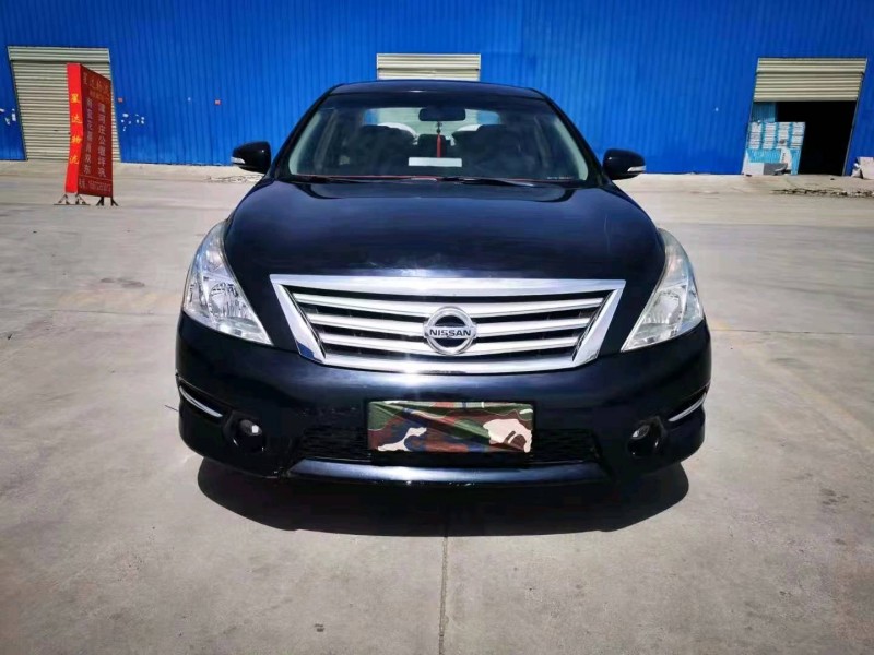 宜昌12年日产天籁1