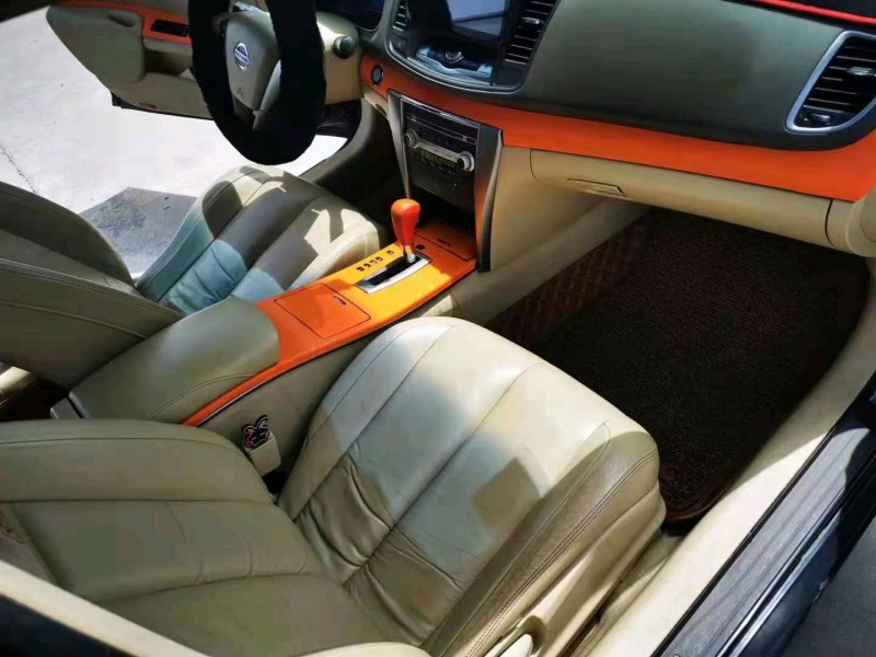 宜昌12年日产天籁8