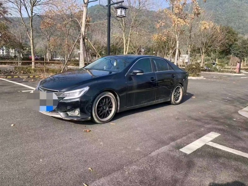 嘉兴11年丰田锐志2