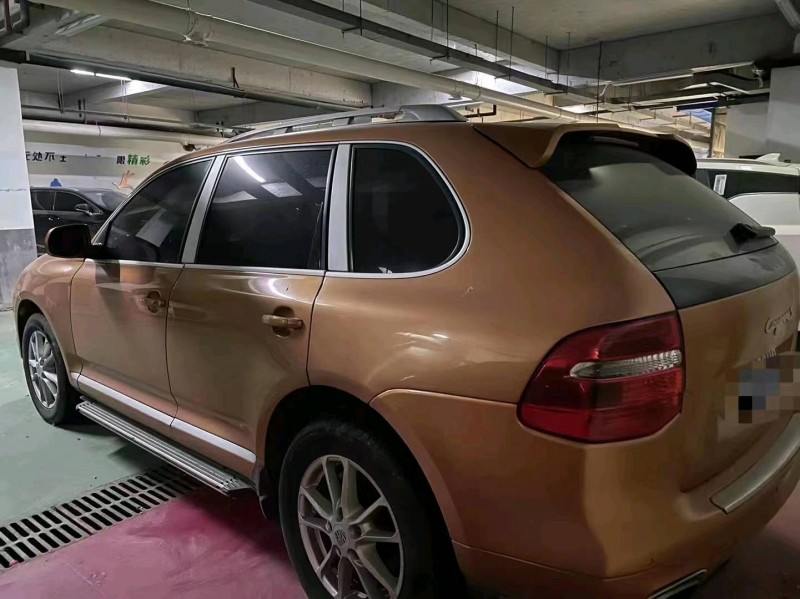 济南11年保时捷卡宴4