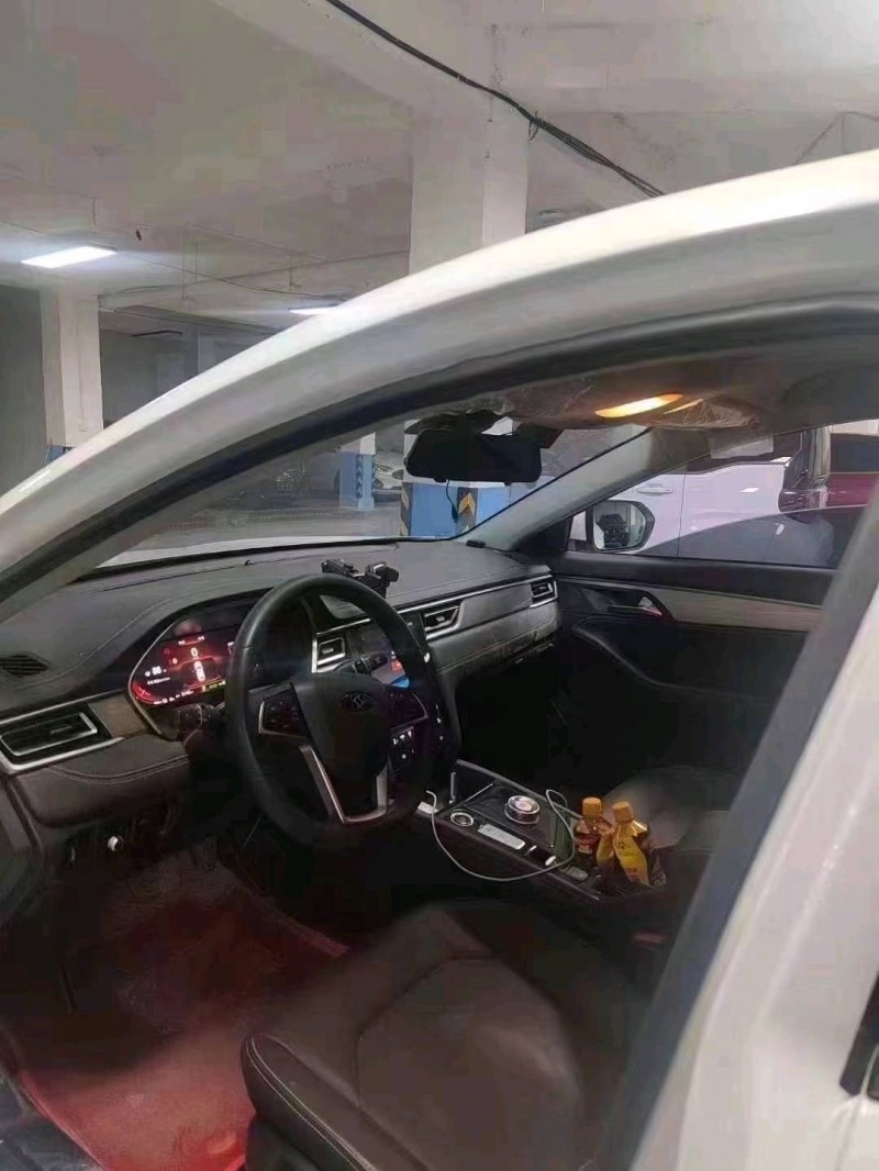 安顺21年江淮思皓4