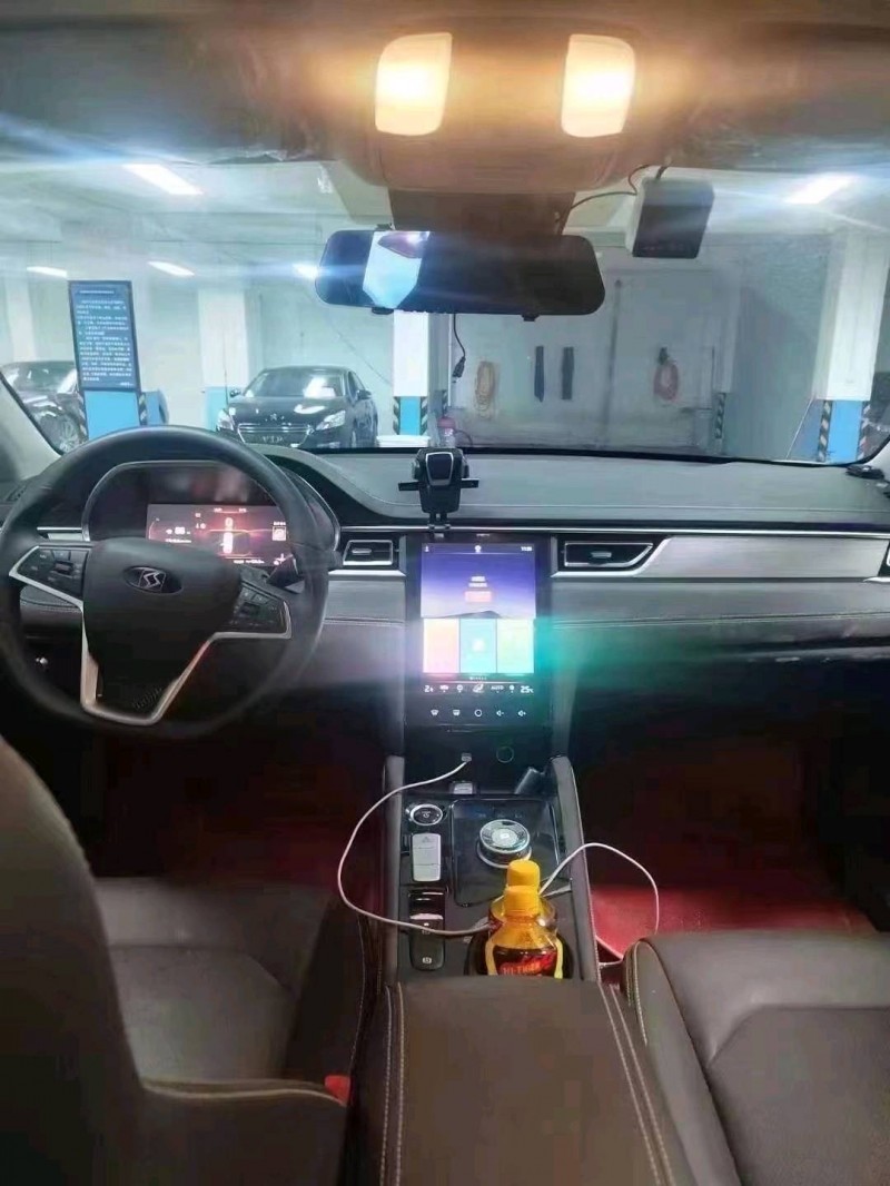 安顺21年江淮思皓5