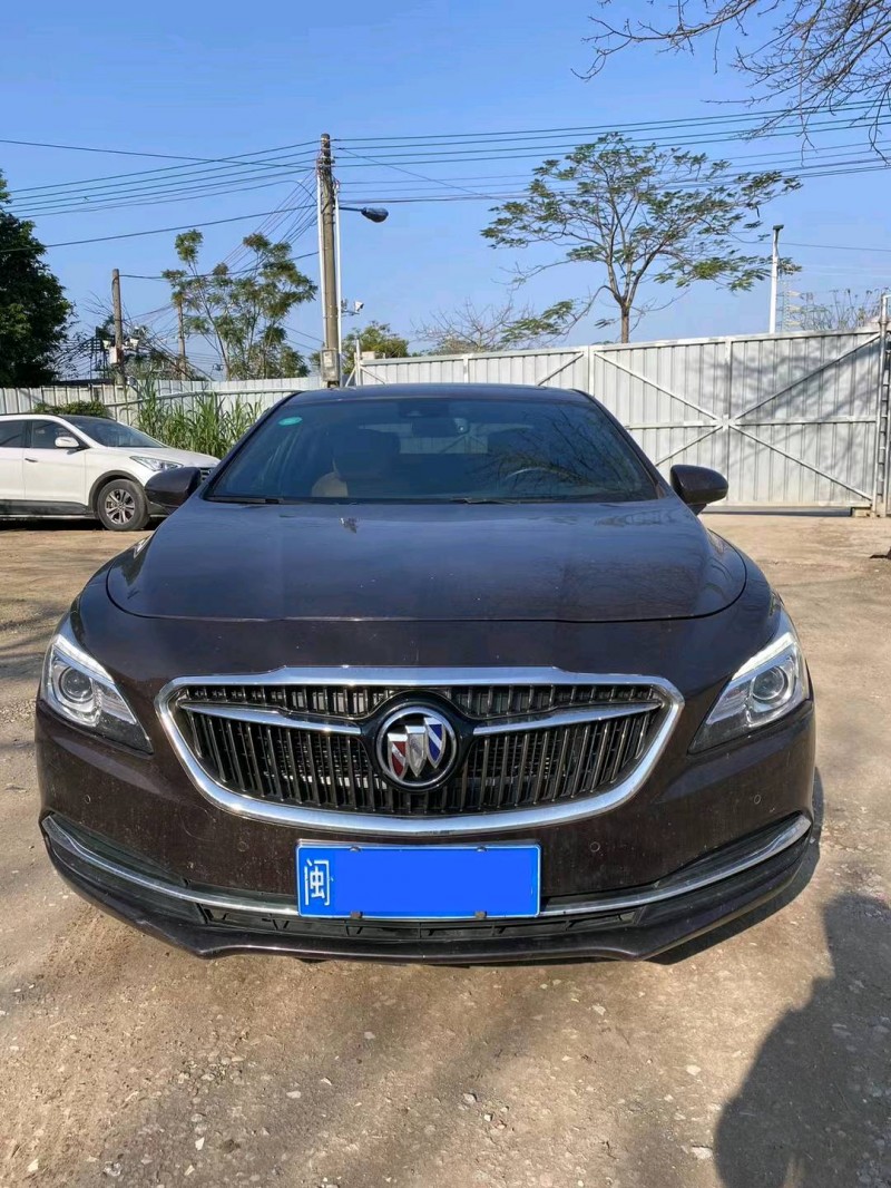 广州17年别克君越1