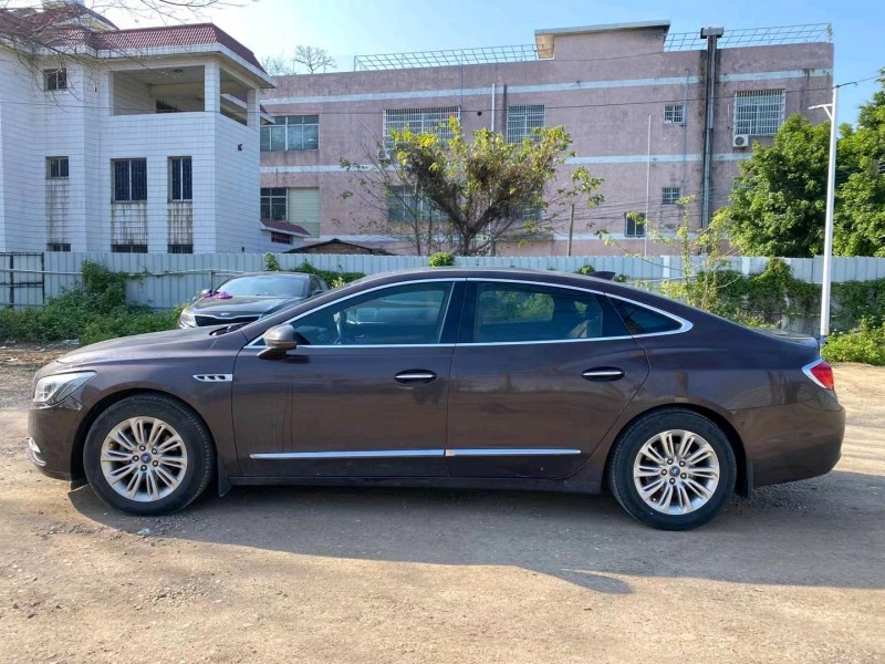 广州17年别克君越8