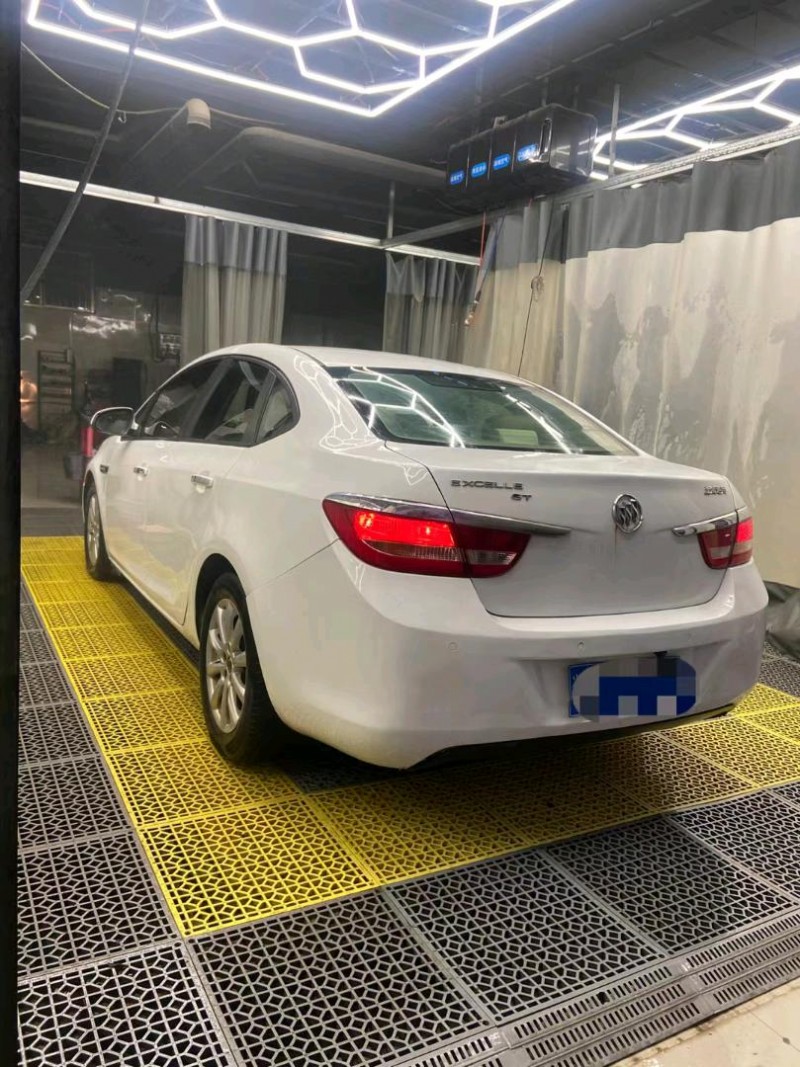 北京14年别克英朗5