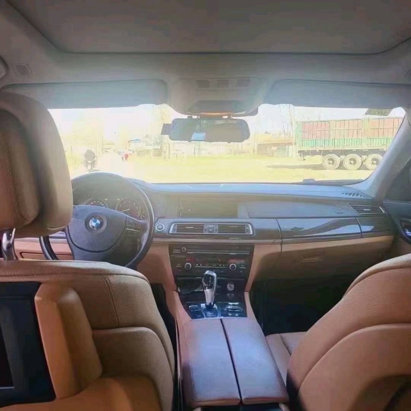 北京11年宝马7系4