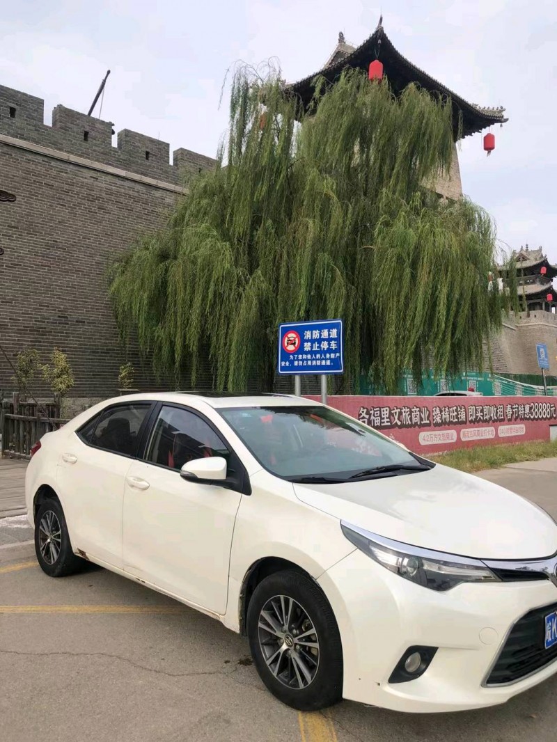 北京16年丰田雷凌9