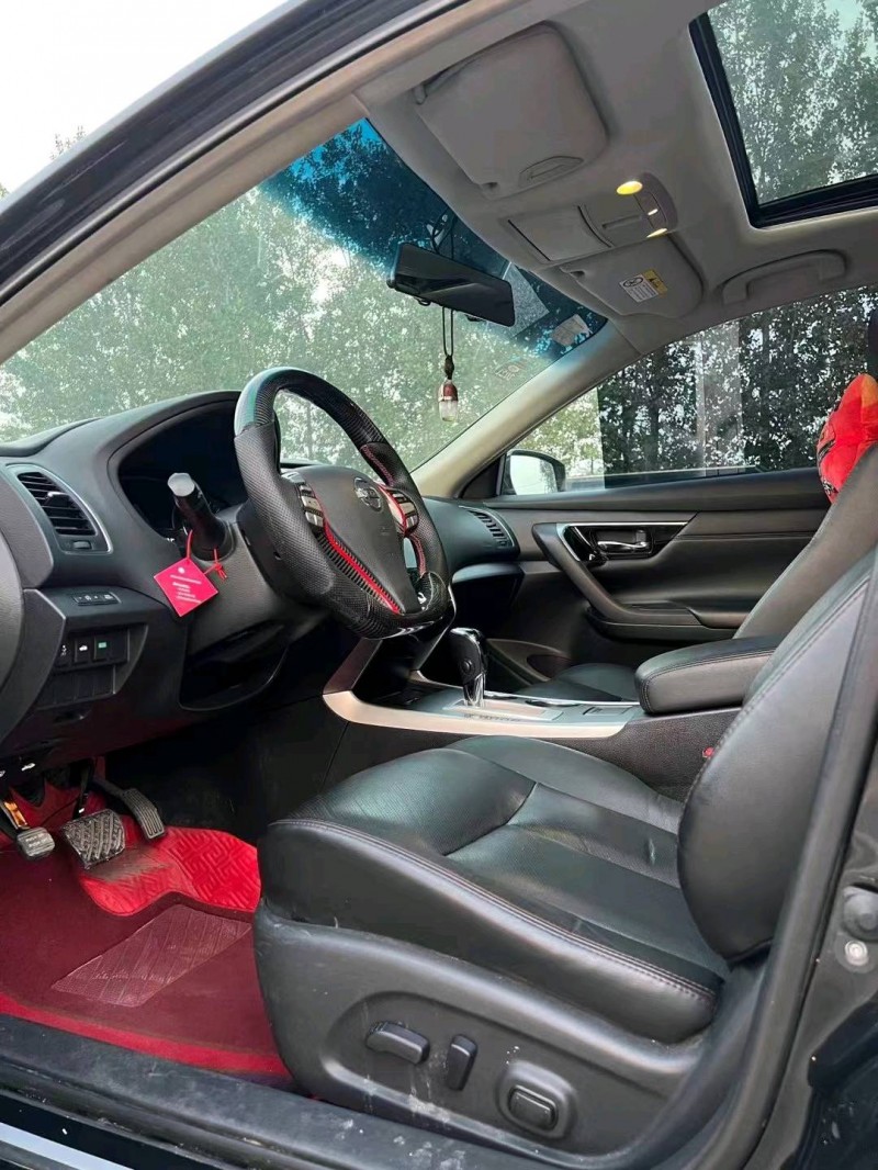 北京17年日产天籁4