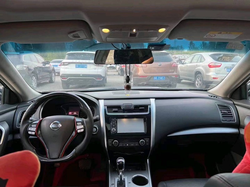 北京17年日产天籁6