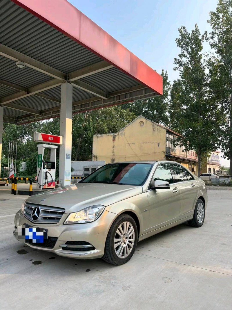 北京11年奔驰C2