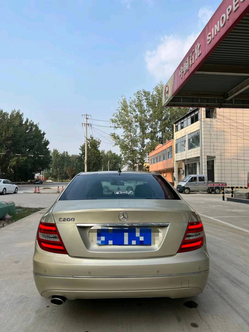 北京11年奔驰C9