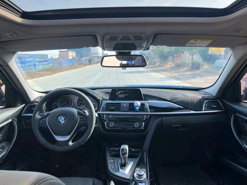 北京17年宝马3系2