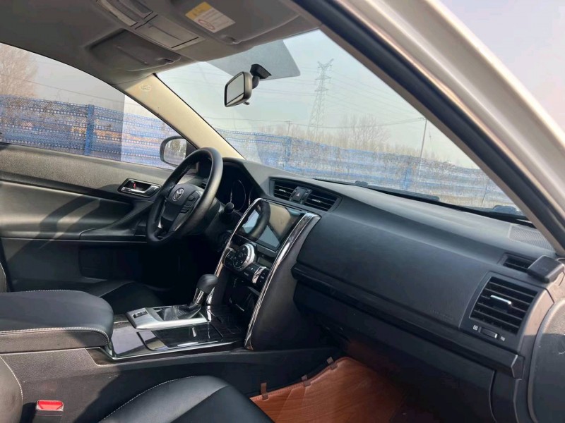 北京13年丰田锐志5